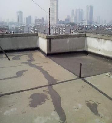 普洱漏水维修 楼顶漏水是什么原因，楼顶漏水维修方法是什么?